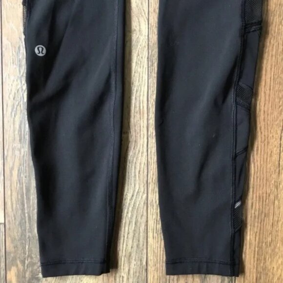 Lululemon Speed Up Tight Mesh size 4 *EUC - Picture 11 of 13